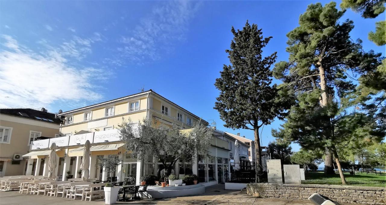 Lara Deluxe Superior 5 Star Apartment, Your Piece Of Heaven By The Sea & Park Novigrad Istria エクステリア 写真