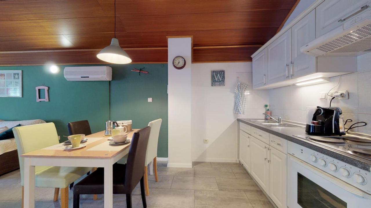 Lara Deluxe Superior 5 Star Apartment, Your Piece Of Heaven By The Sea & Park Novigrad Istria エクステリア 写真