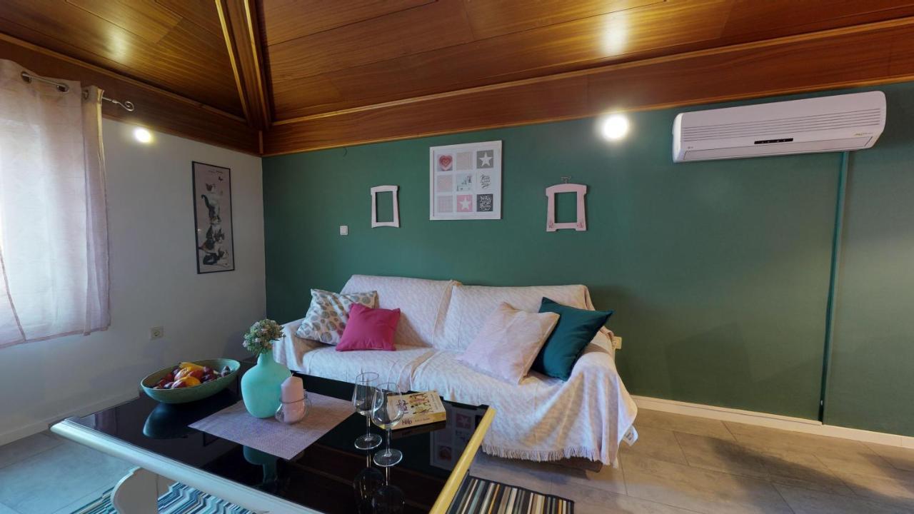 Lara Deluxe Superior 5 Star Apartment, Your Piece Of Heaven By The Sea & Park Novigrad Istria エクステリア 写真