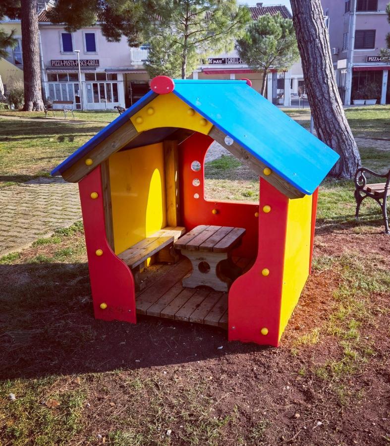 Lara Deluxe Superior 5 Star Apartment, Your Piece Of Heaven By The Sea & Park Novigrad Istria エクステリア 写真